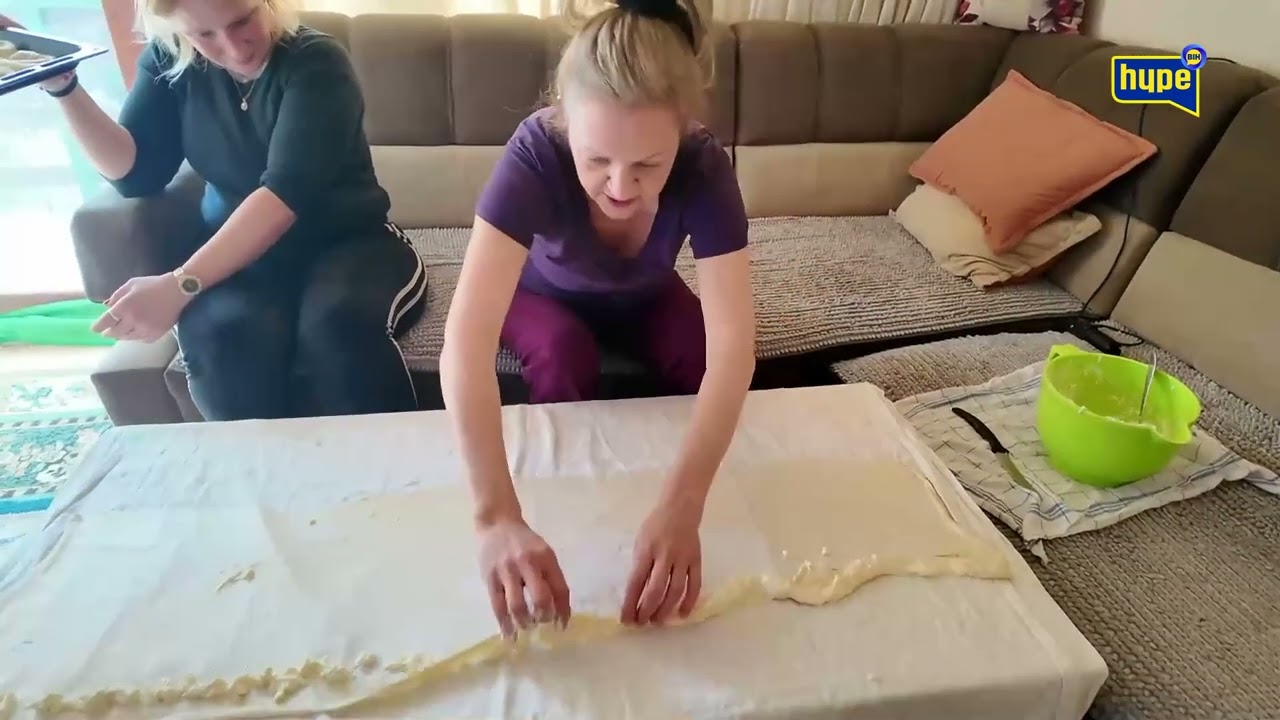 Dan za takmičenje ko bolje,brẓ̌e i uspješnije,sve poradi pa onda okupa SULTANA