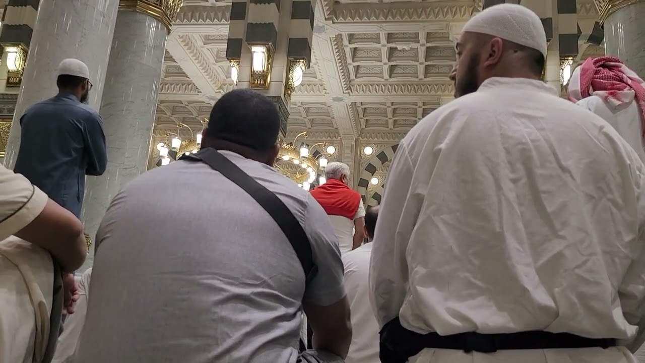 مسجد نبوی ﷺ کا ایسا روحانی و پُرسکون منظر جسے الفاظ بیان نہیں کر سکتے | دل کو چھو لینے والی اذان