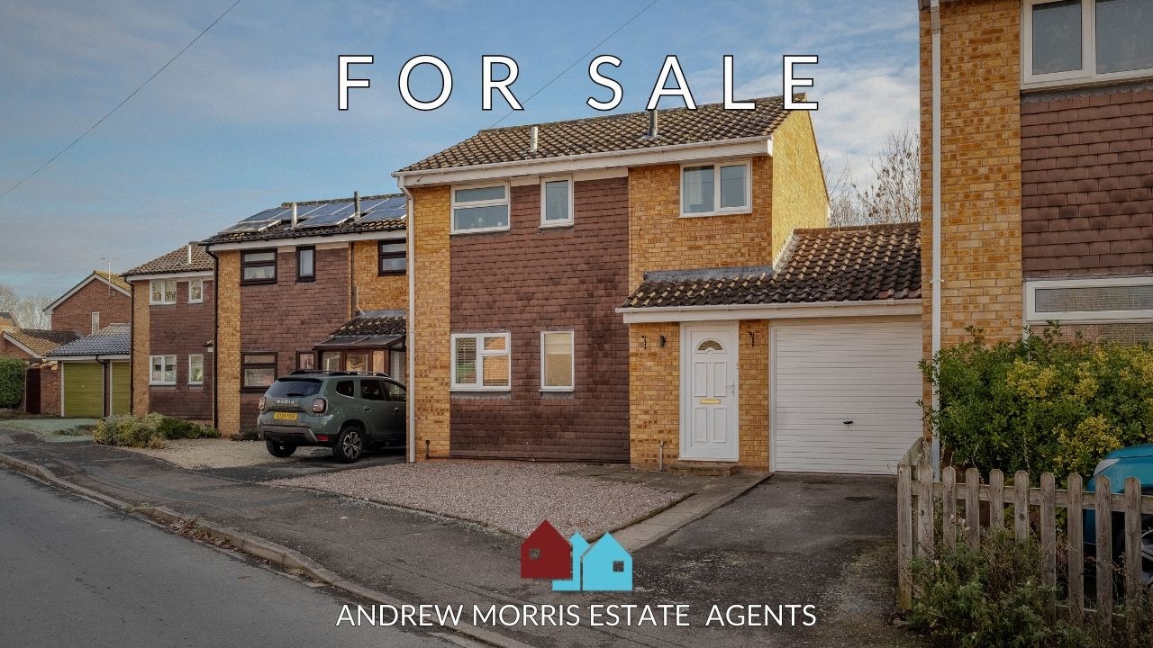 FOR SALE | well-presented, 3-bedroom, link-detached home located within the popular Bobblestock area