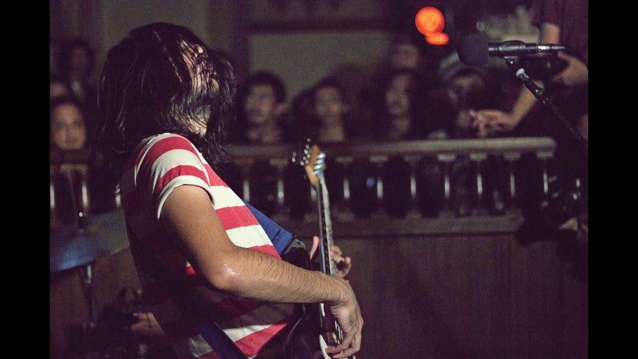 Kelompok Penerbang Roket - Bodo Amat (Black Teeth Cover)