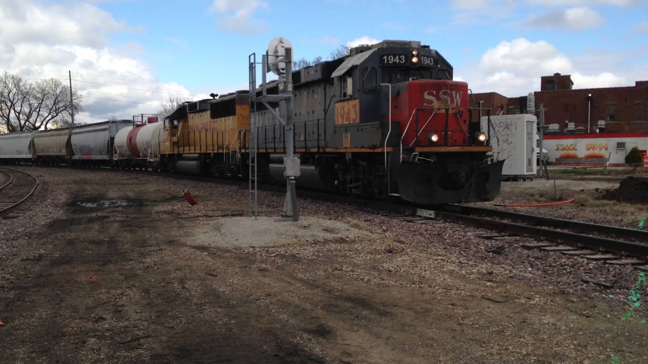 ex-St. Louis Southwestern Railway GP60 Crossing BN-Target on The SPCSL