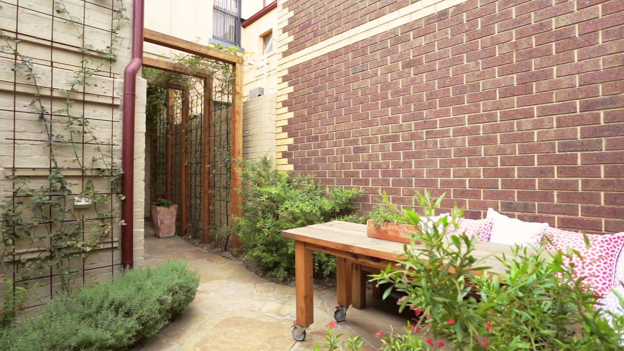 Sold Collins Simms Carlton Real Estate - 33 Argyle Place South, Carlton - Julie Susnjara