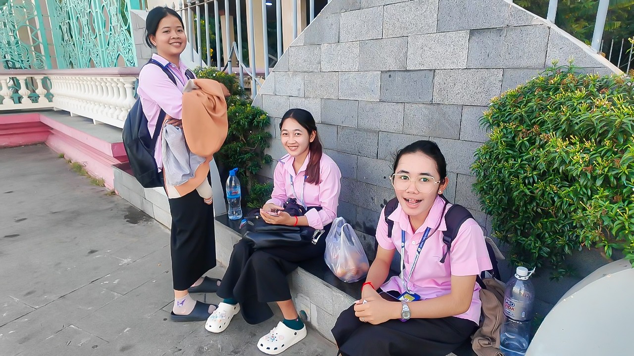 Daily Life & Street Food: A Walking Tour Along Phnom Penh Riverside