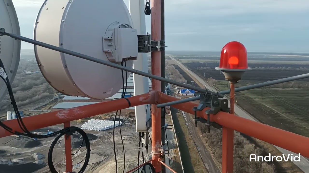 Верха. Демонтаж РРЛ-антенны.