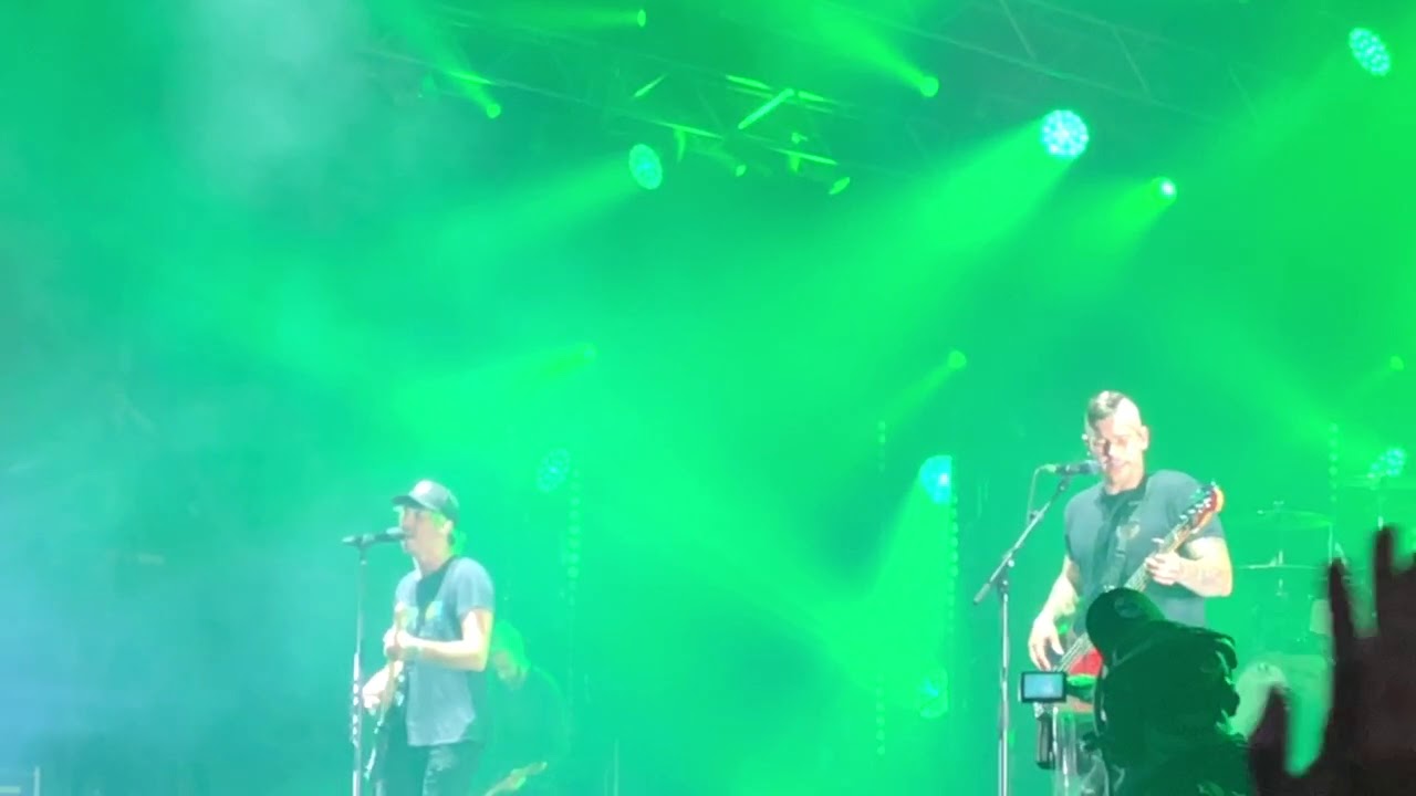 All Time Low - Getaway Green (New Song) - Slam Dunk - Leeds - 25/5/19 (Lyrics in desc)