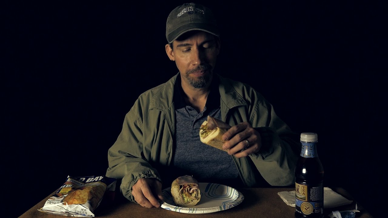 Let's Eat! #6 - Italian Hoagie + Old Bay Chips & Sweet Tea [ ASMR ]
