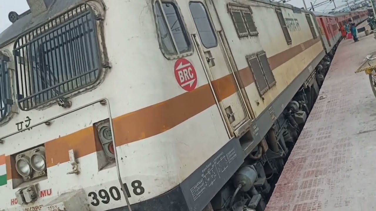 SHARMIK EXPRESS 19052 || MUJAFFRPUR JN TO VALSAD