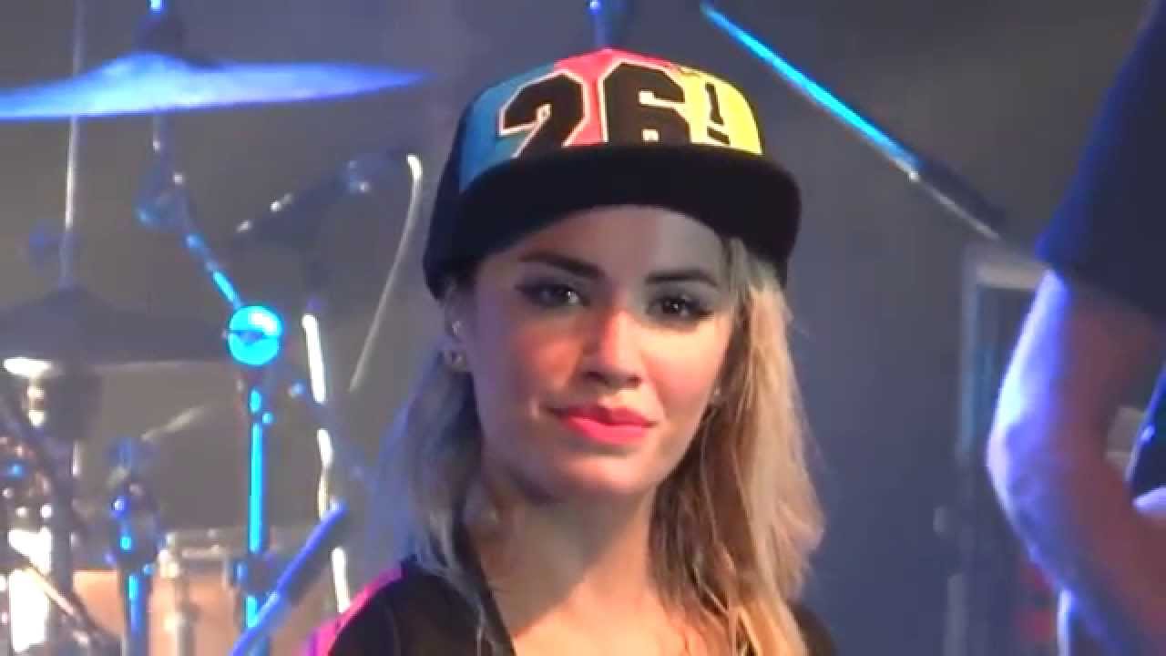No estoy sola - Lali en la trastienda 27.11