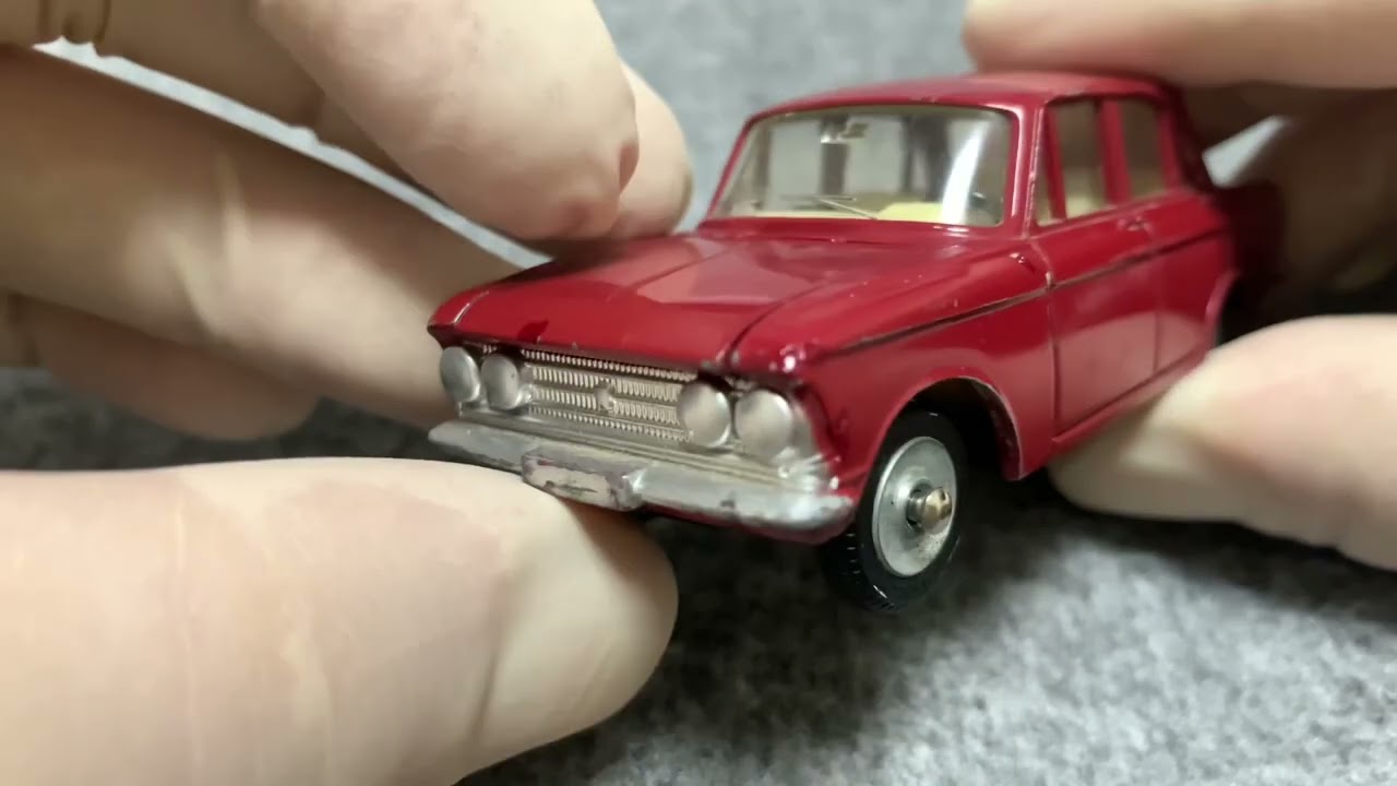 Москвич 1:43 Dinky Toys 68 год и что внутри