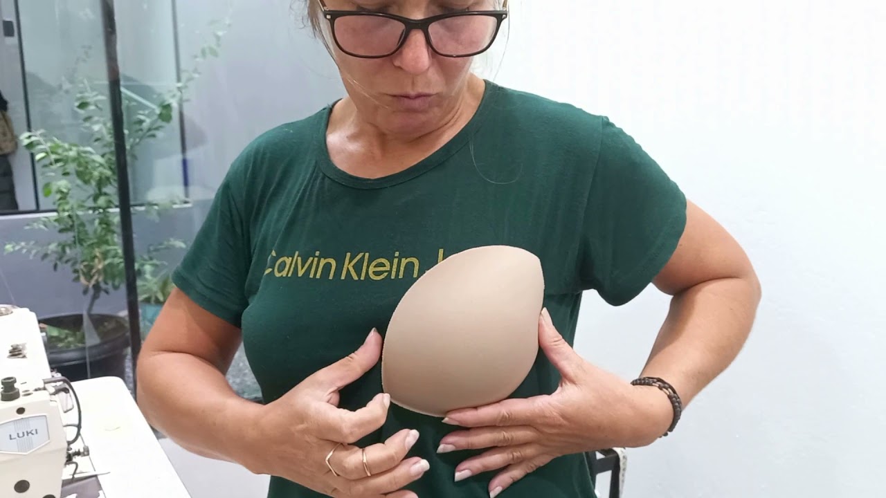 Como colocar bojo no vestido para encaixar de forma correta