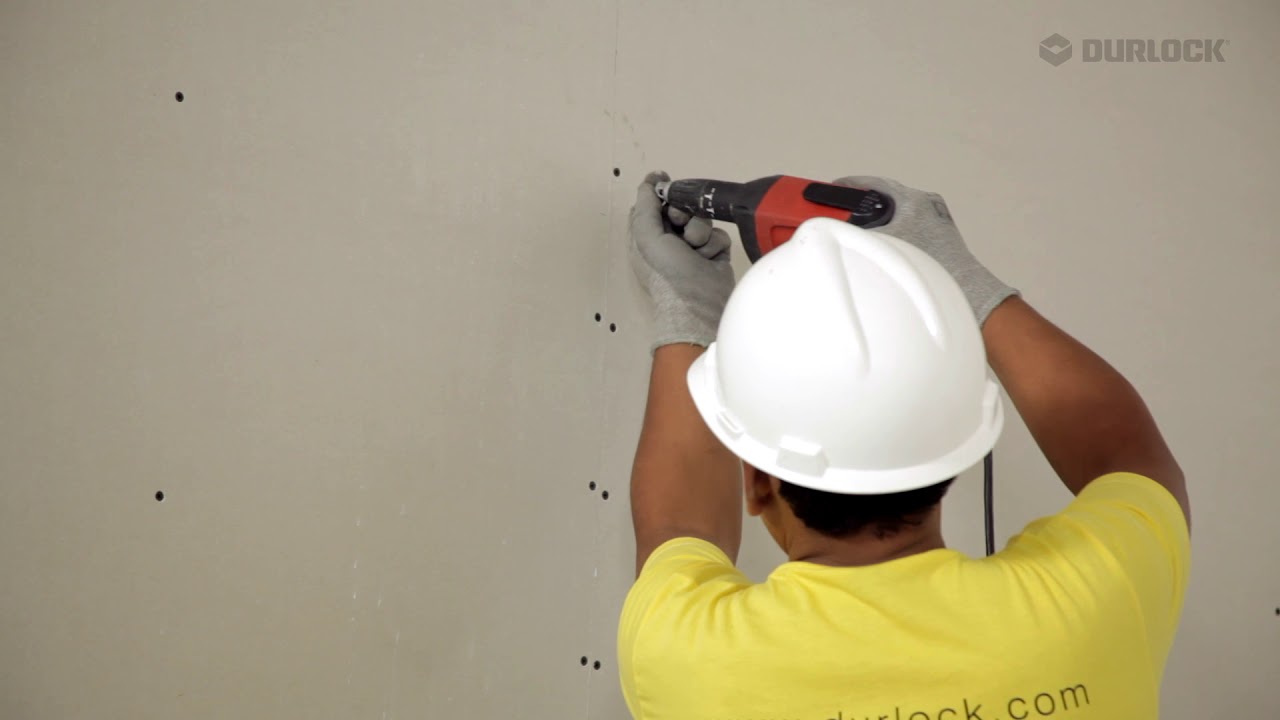 Construcción de un revestimiento sobre perfiles omega Durlock®: Construcción en Seco