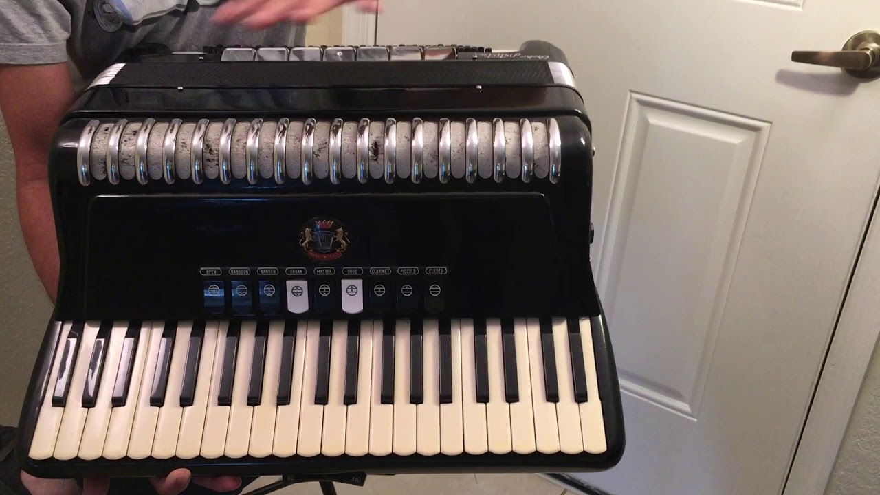Acordeon Eletro Artista  (((( Vendida)))
