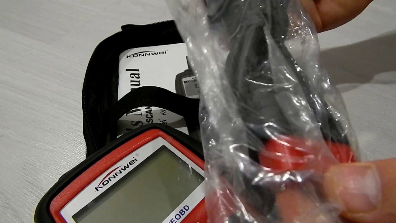 распаковка диагностического мультимарочного сканера OBD-II EOBD тестера konnwei kw808