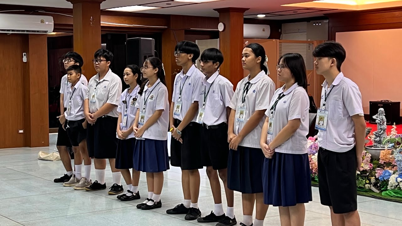 แข่งขันวงดนตรีร่วมสมัย โรงเรียนสามเสนนอก (ประชาราษฏร์อนุกูล)cover เมดอินไทยแลนด์+ เรื่องขี้หมา ￼