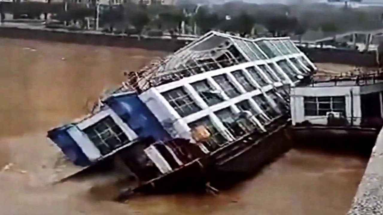 Most Epic Ships Crashes and Fails Compilation