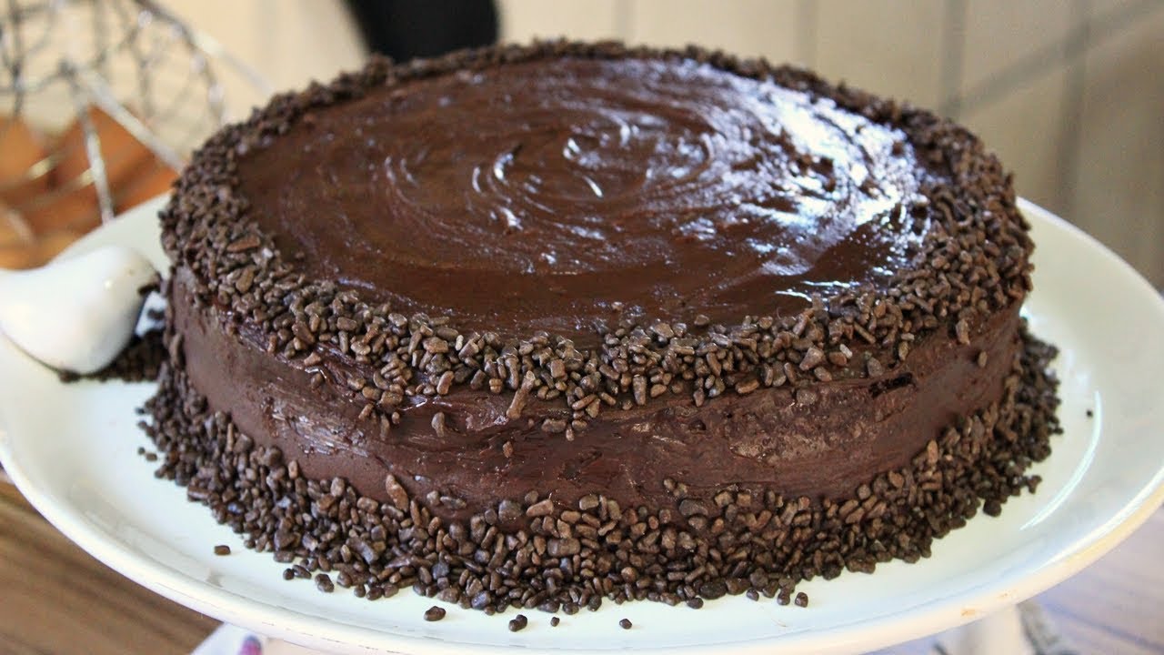 BOLO DE CHOCOLATE DO MEU ANIVERSÁRIO | Menino Prendado