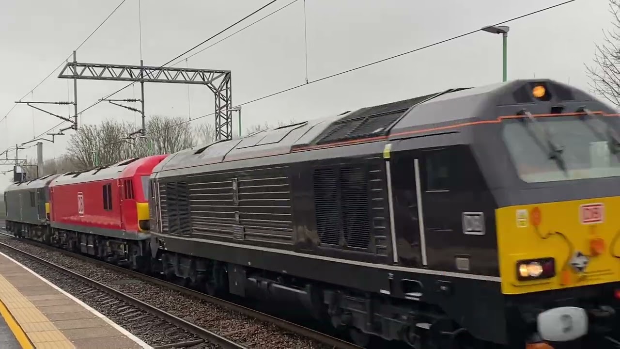 Trains at Wolverton featuring class 33,50,66,67,92