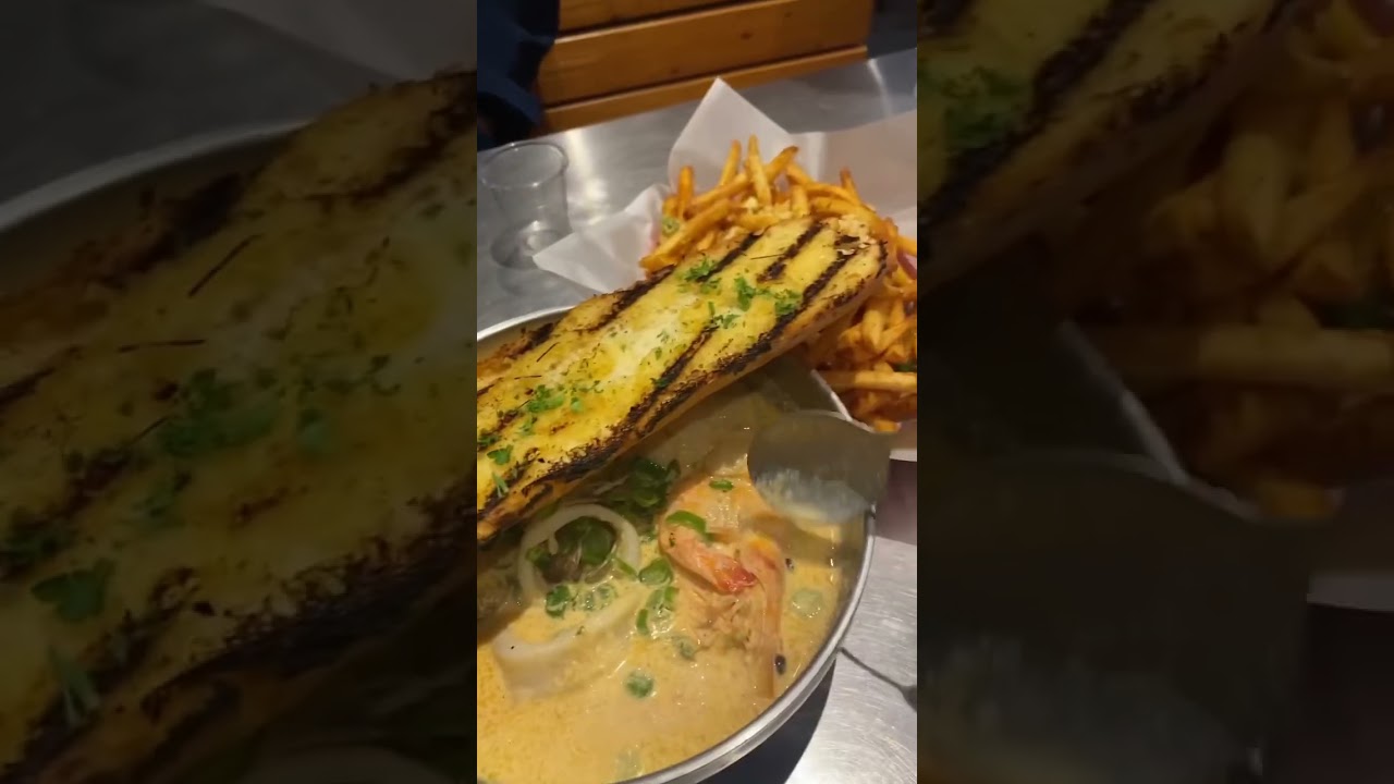 Big T&rsquo;s Seafood Market Bar