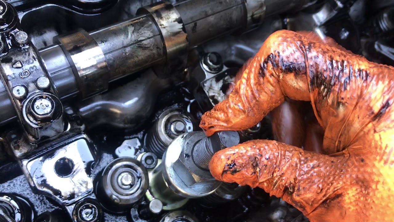 Hino Fuel Injector Cups Remove and Replace Part 2