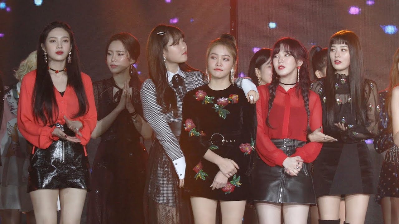 울음 터진 예리 감싸주는 악뮤 수현, 트와이스 나연, 지켜주는 멤버들 ㅠㅠ
