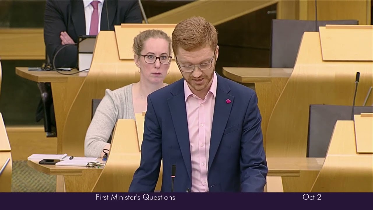 Росс Грир обсуждает с Джоном Суинни на FMQs тему &laquo;похищения&raquo; Израилем четырёх граждан Шотландии