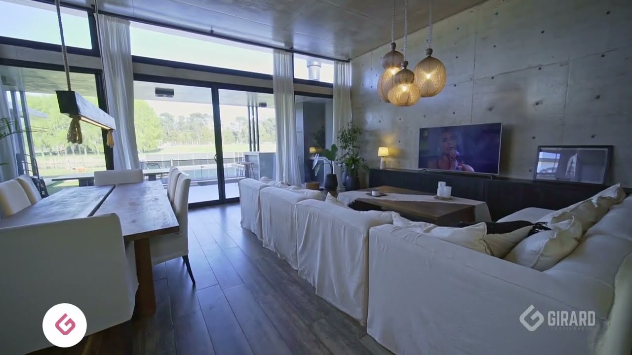 Venta de moderna Casa, Barrio Privado Rumenco Joven, Mar del Plata.