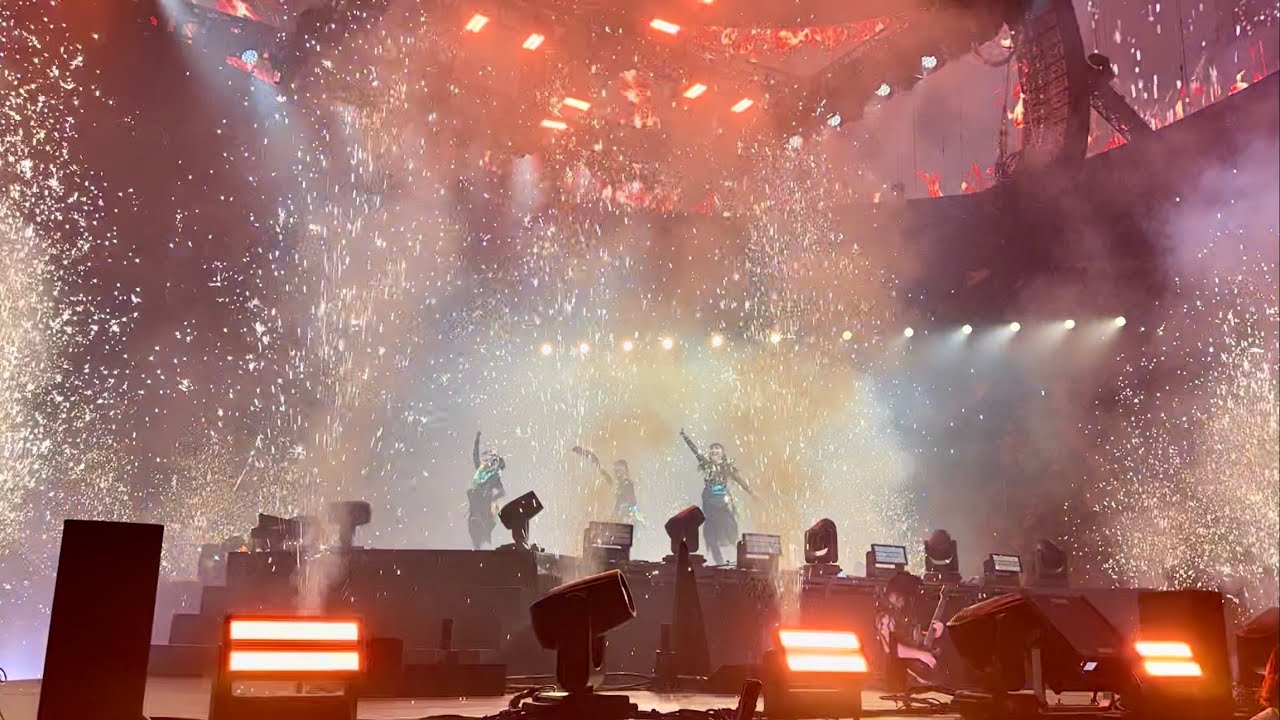 BABYMETAL - PA PA YA! [LA Special Arena Show] | Live at Intuit Dome (11.01.25)