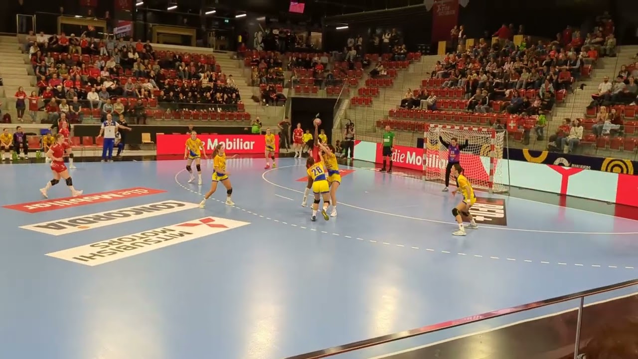Era Baumann Spectacular In-Flight Goal (2 Players Suspended) | Switzerland 35-19 Bosnia