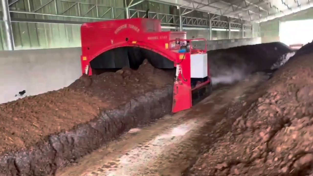 Self propelled Compost Turner