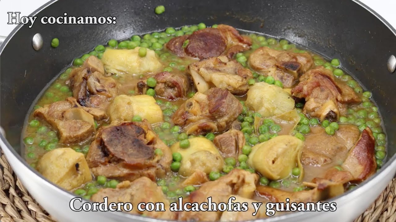 Cordero con alcachofas y guisantes