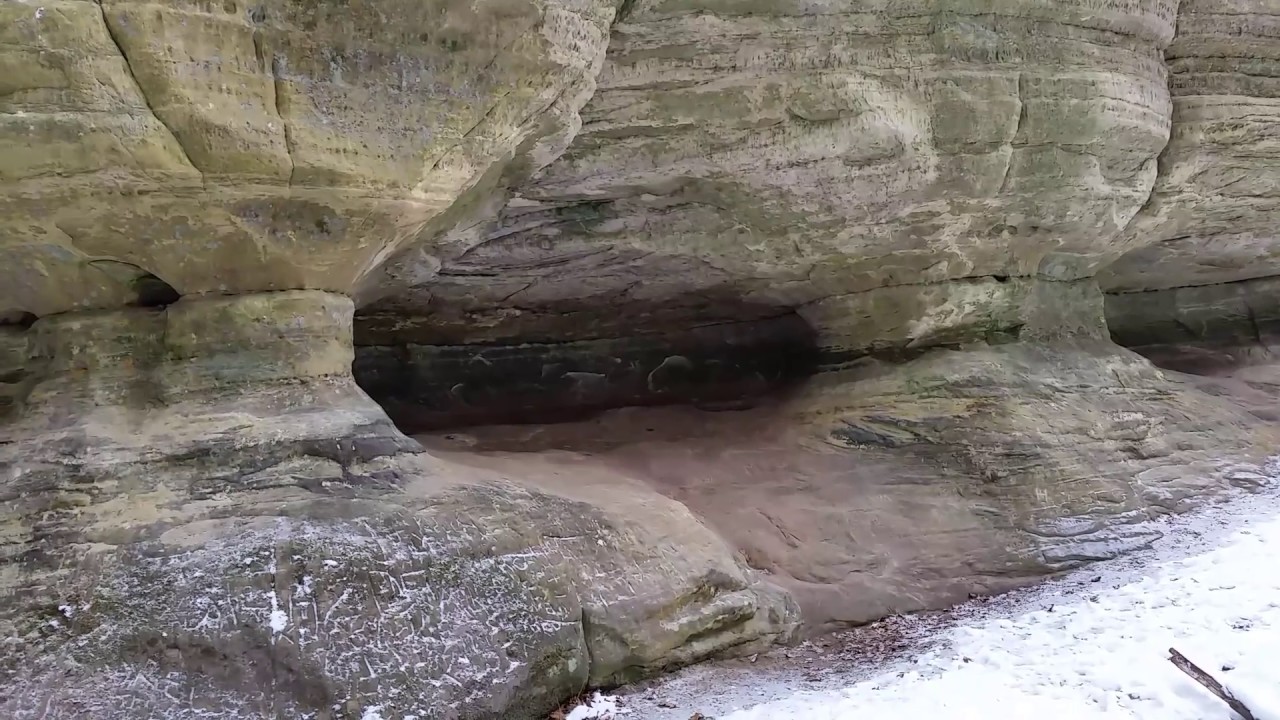 Starved Rock State Park in St. Louis Canyon.