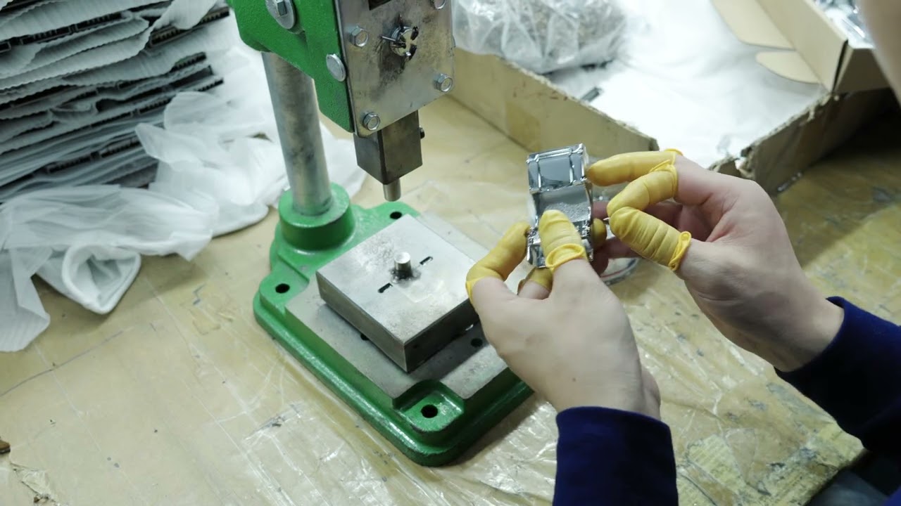 Why we are a reliable and affordable belt buckle factory in China.