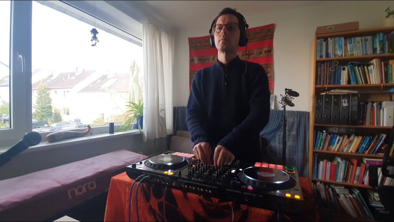 Lumbrezel - One Hour DJ Set @ Home (TU210504)