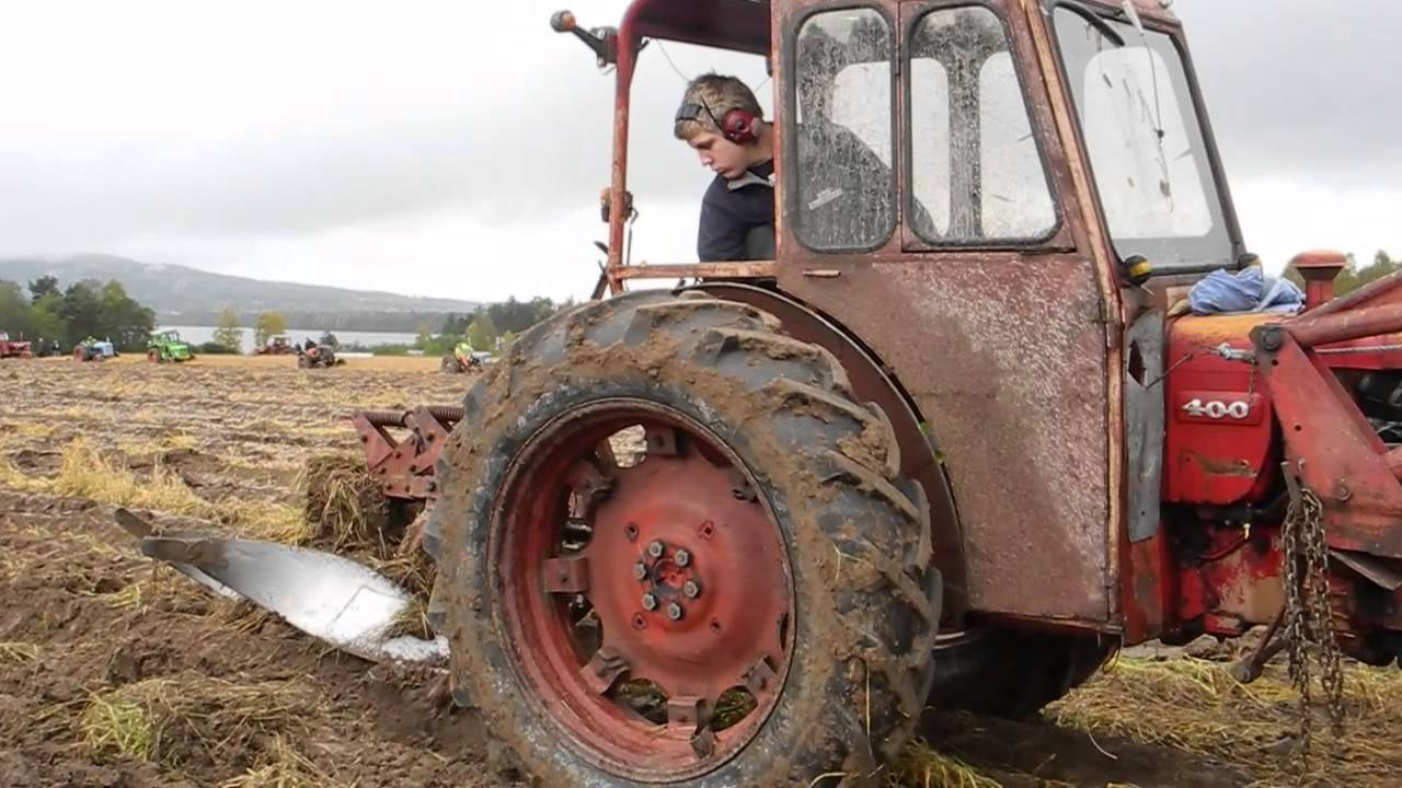 veterantraktor plöjning HD 720p Video Sharing