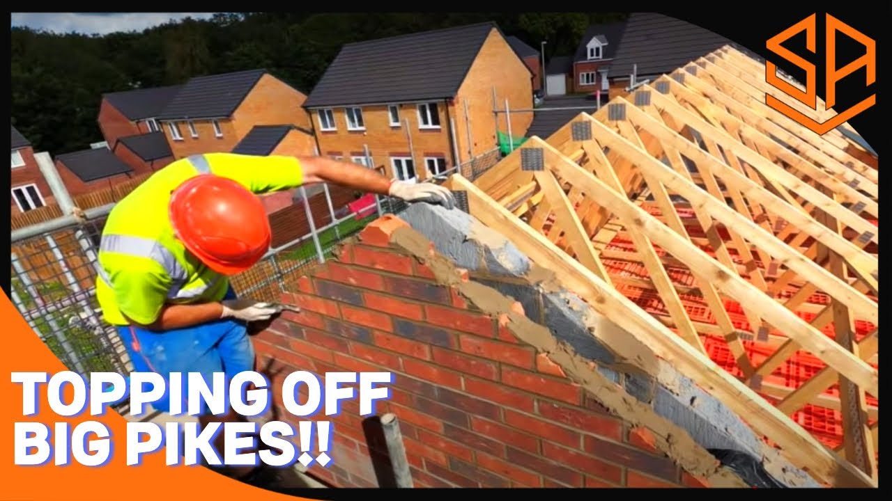 TOPPING OFF A DETACHED HOUSE BRICKWORK/BLOCKWORK