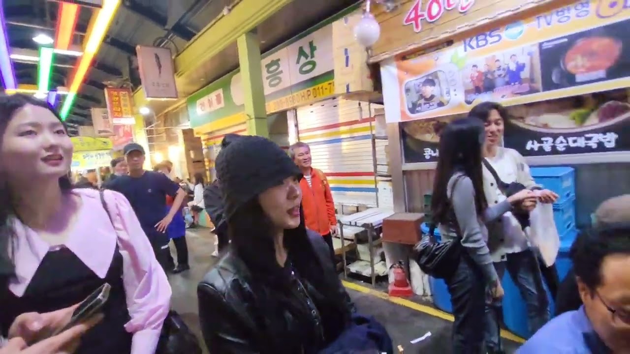 전주 남부야시장에서 마이크도  던져버리시고  전주에  비가 너무 많이왔네요 !