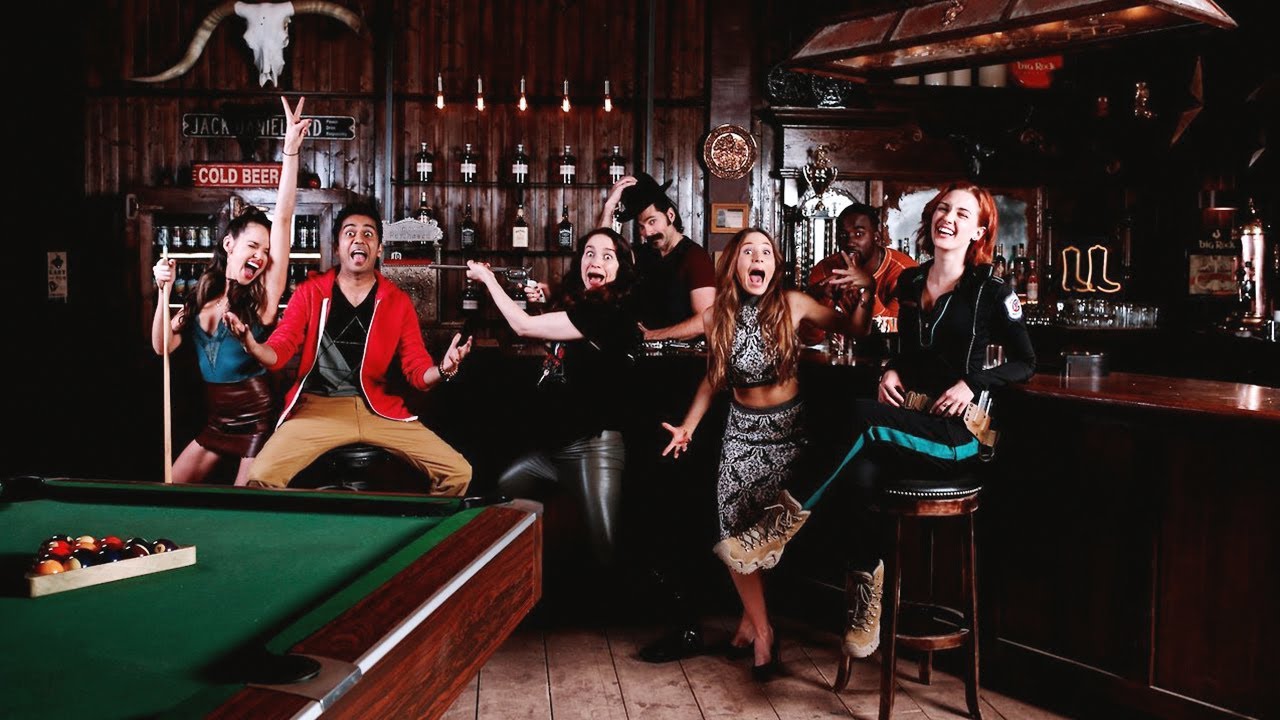 Wynonna Earp 2x05 Behind The Scenes
