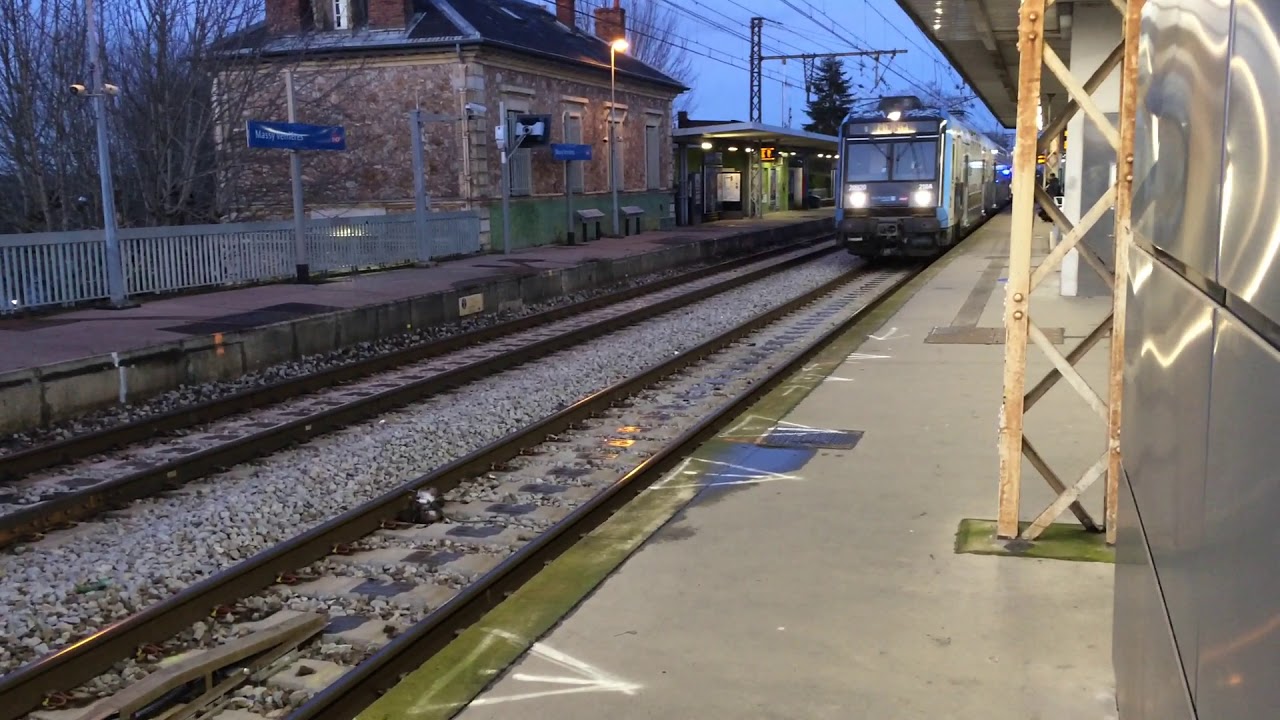 RER C (z20900idfm+z8800) a massy-verri&egrave;re