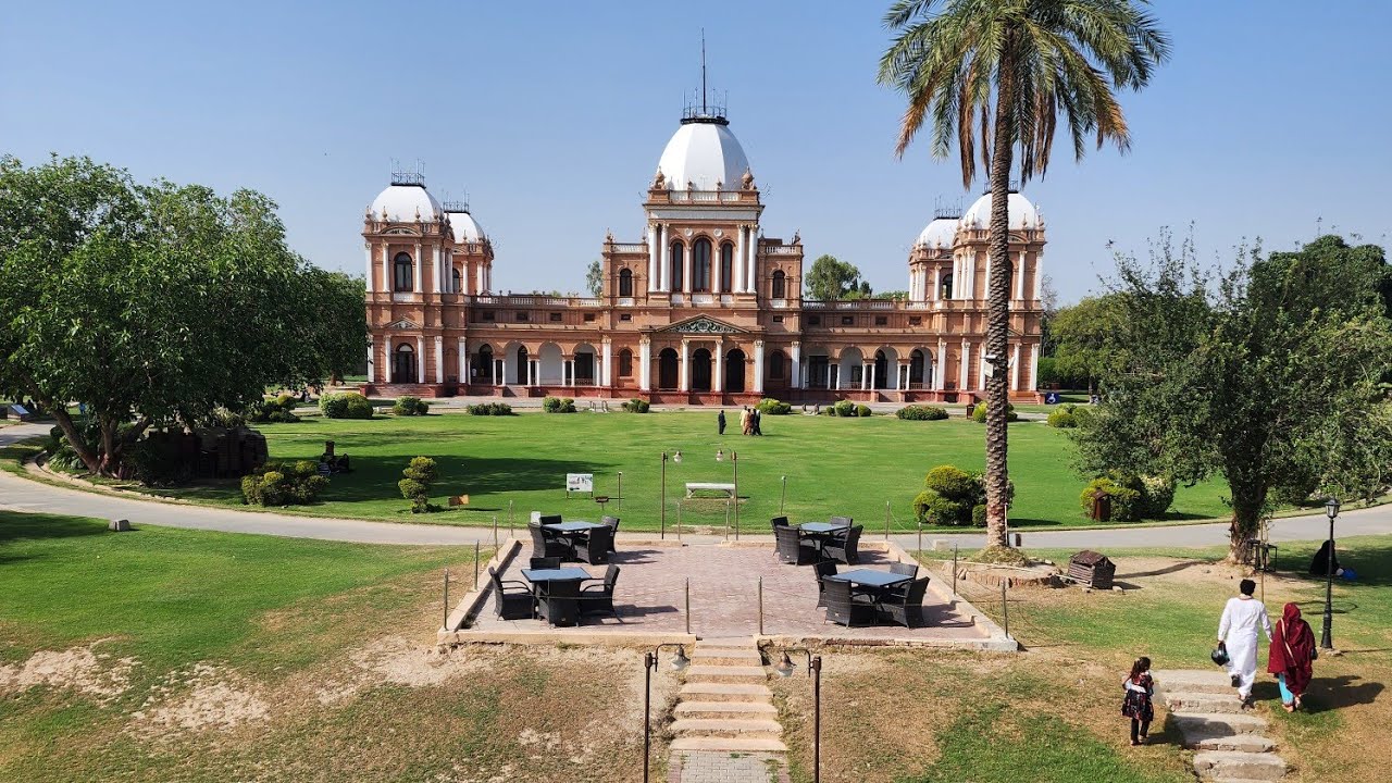 شاهد | أجواء شوارع باكستان 🇵🇰 وتغطية جميلة قصر نور في مدينة بهاول بور البنجاب باكستان وشوفوا الجمال