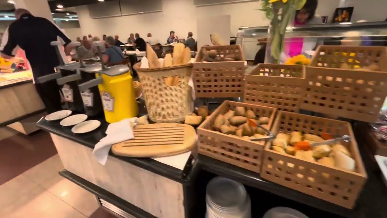 Sandos Benidorm suites dinner food