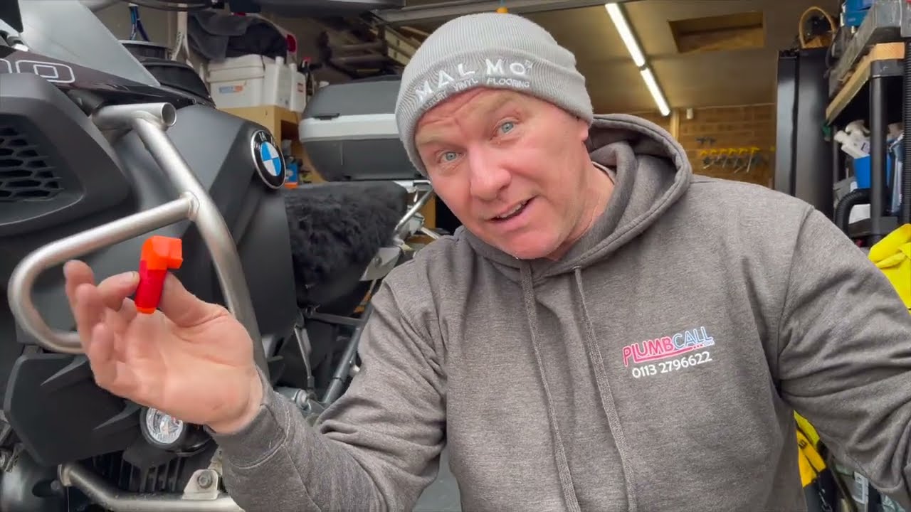 BMW GSA | HOW TO CHANGE THE OIL AND OIL FILTER