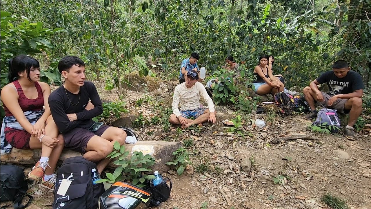 Loro contó la historia de cuando durmió con una pareja de suscriptores por que andaba bien b0rracho🤣