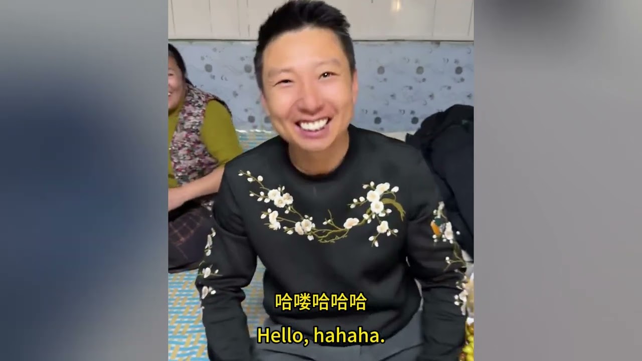Xiaomi teach Dazhuang‘s brother daughter-in-law dance.