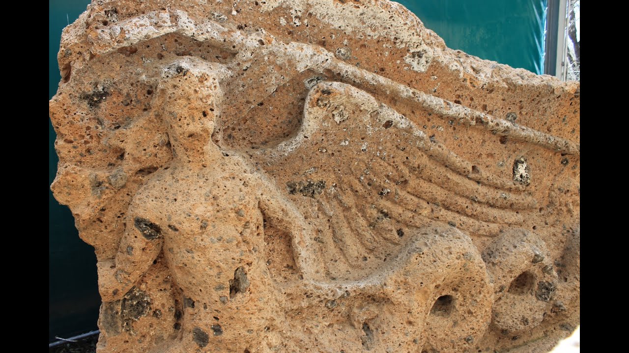 Toscana Etrusca: La Tomba dei Demoni alati di Sovana (Archeologia e Gopro)