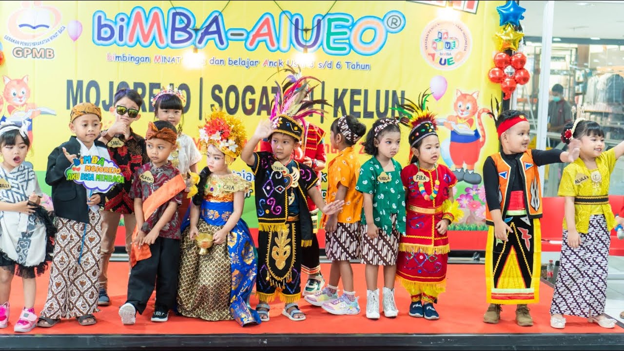 LOMBA FASHION SHOW DI ACARA PENTAS BACA & SENI 2023 biMBA AIUEO MADIUN