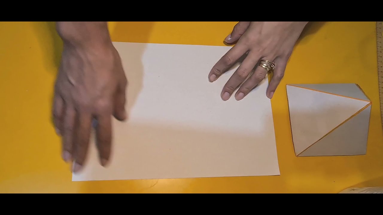 Aula de Artes - Formas geométricas espaciais F1 - Como fazer uma Pirâmide de Papel