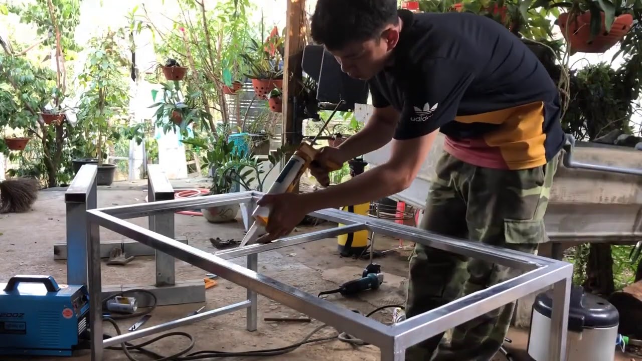Làm bàn ăn cơm bằng sắt và đá - Khanh Vlog