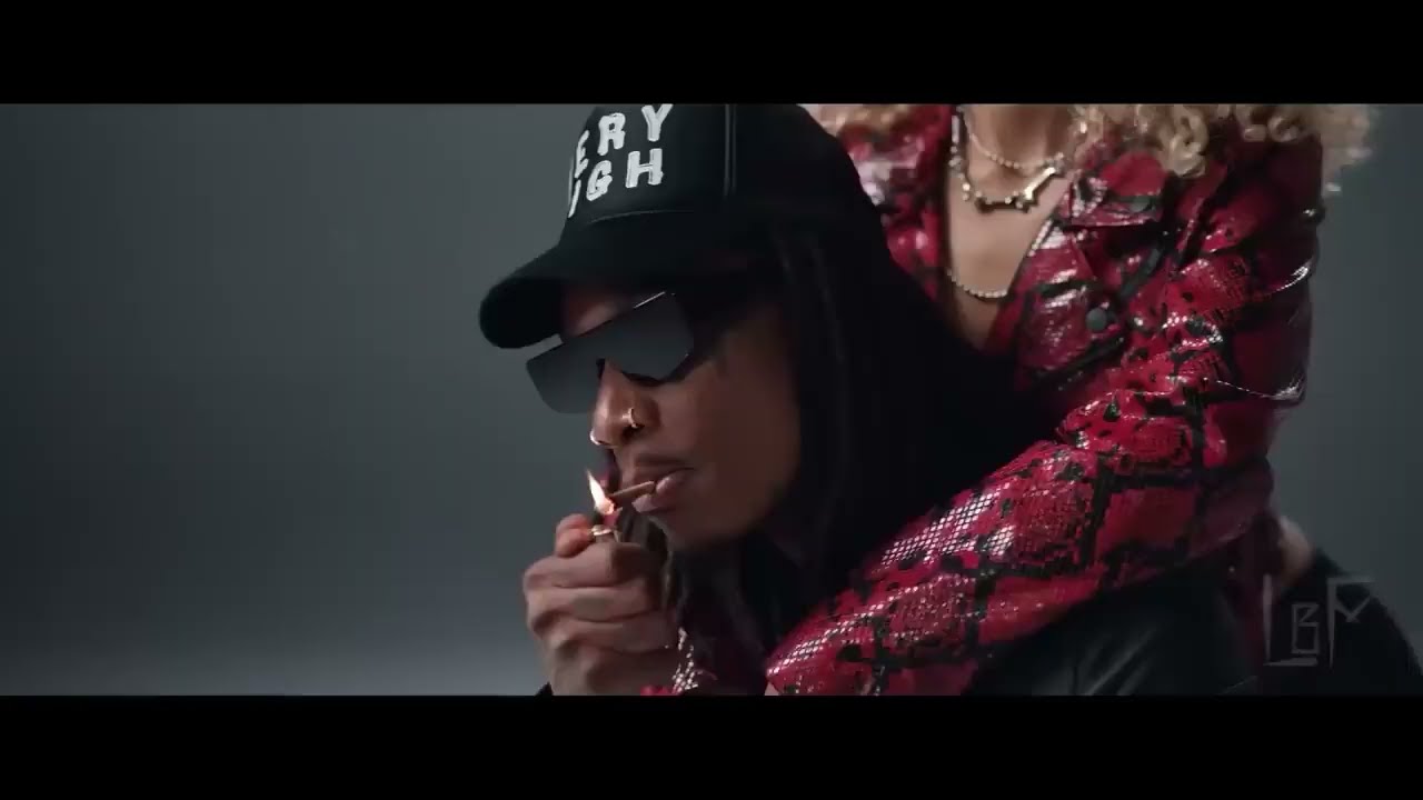 Snoop Dogg & Boyz II Men Dr Dre - Christmas In The Ghetto (Explicit Video) 2022