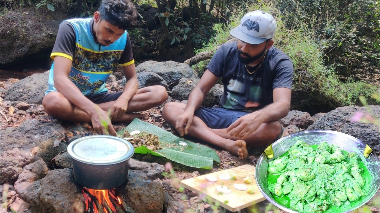 Making green chicken in deep forest | Chicken recipe , Village cooking recipe @kokanimasala
