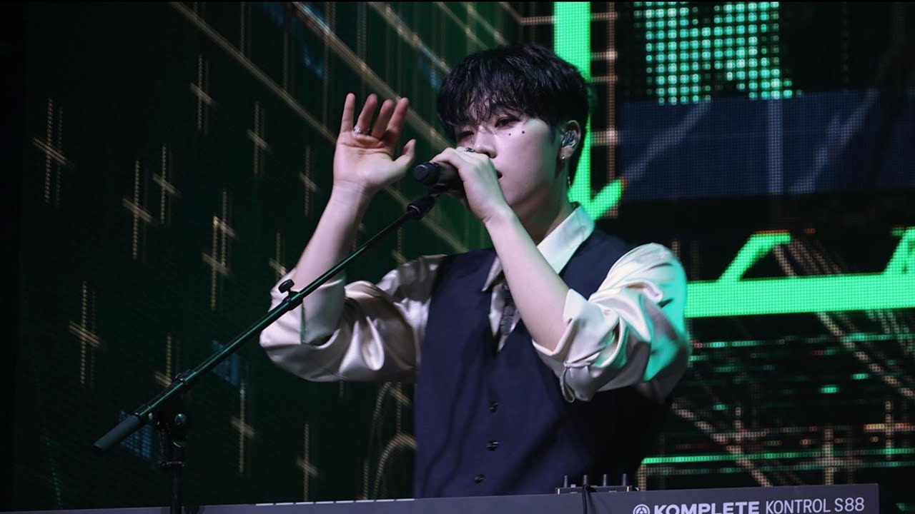231105 Man in the Box - Xdinary Heroes 정수 직캠  | Break the Brake World Tour in Seoul